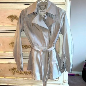 Like NEW✨ BCBGeneration Grey XS zippered jacket 🧥 ! Beautiful fit!